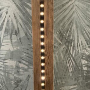 Holzlampe mit LED Stripes